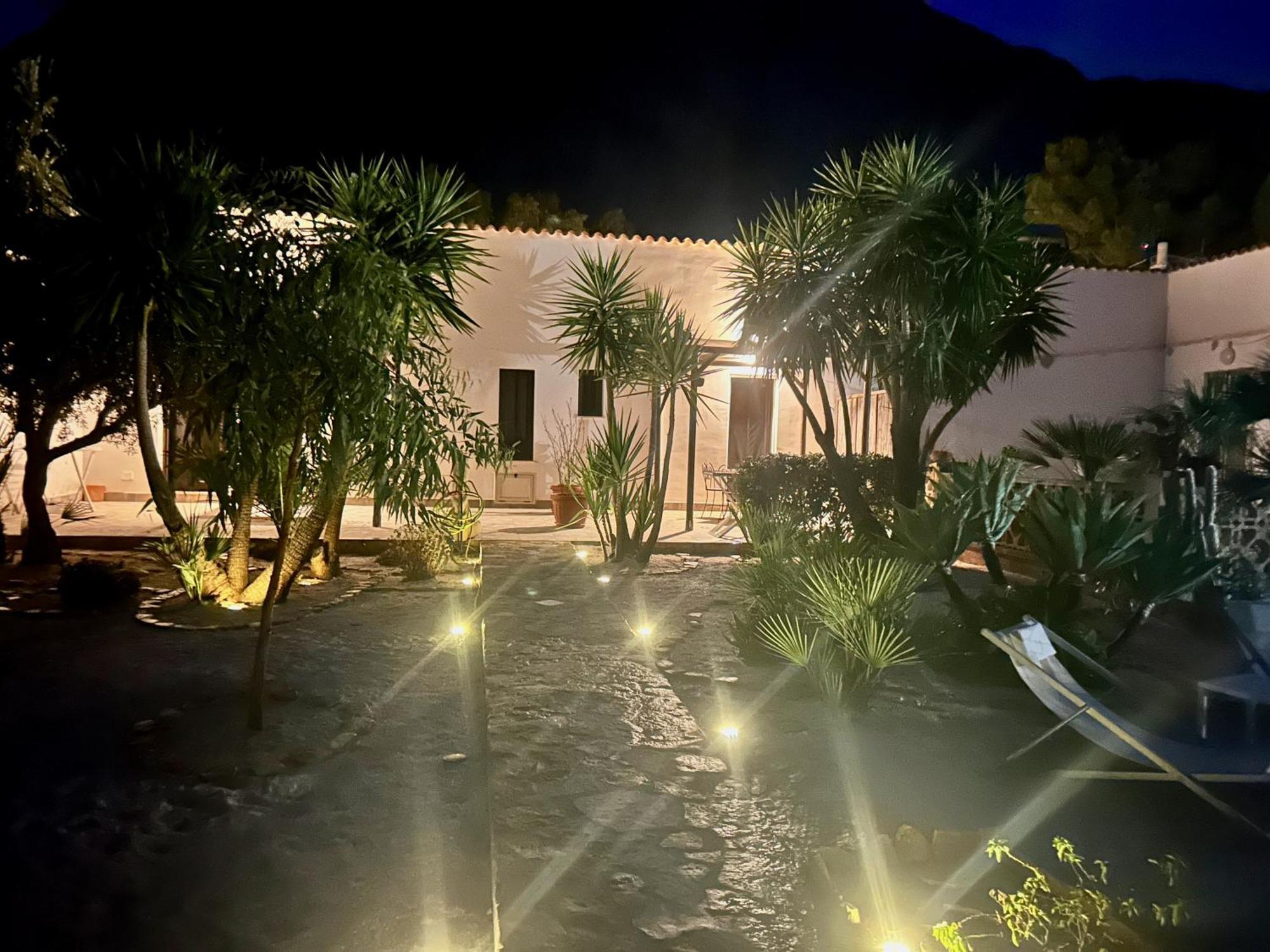 L'Oasi Una Pineta Sul Mare Custonaci Exterior photo